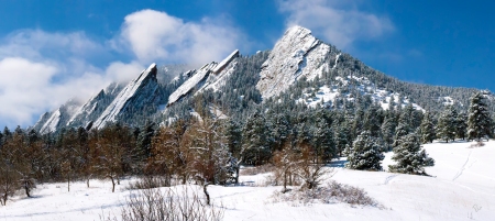 spring-frosted-flatirons_pts_12x5